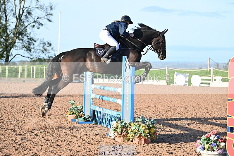 231015A-090208-06829 - Cls 28 Newcomers & 1.10m Open