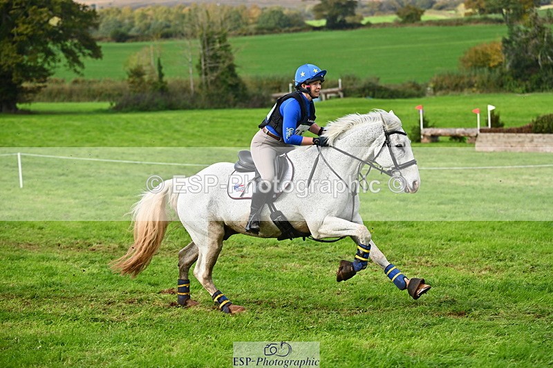 251025A-143451-20863 - G-517-Hannah.Underhill