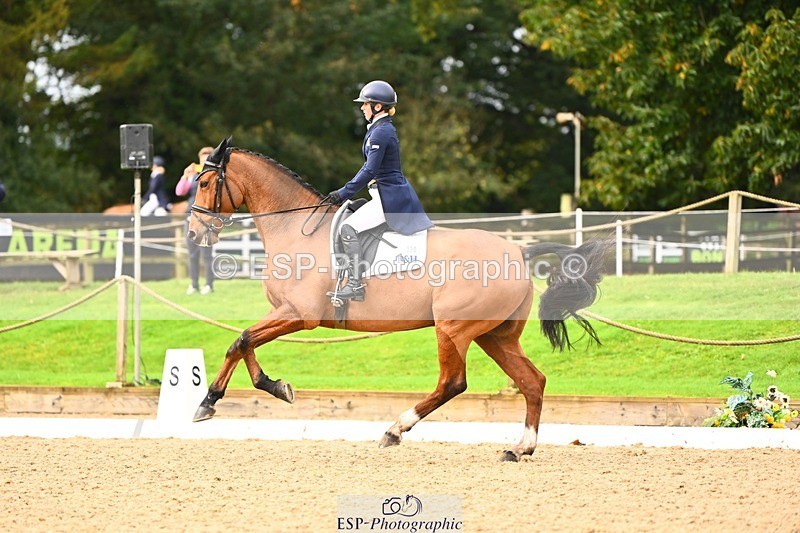 231021-100019-12937 - 330-TRINITY.THANKS.AWFULLY-Imogen.Gloag-DR