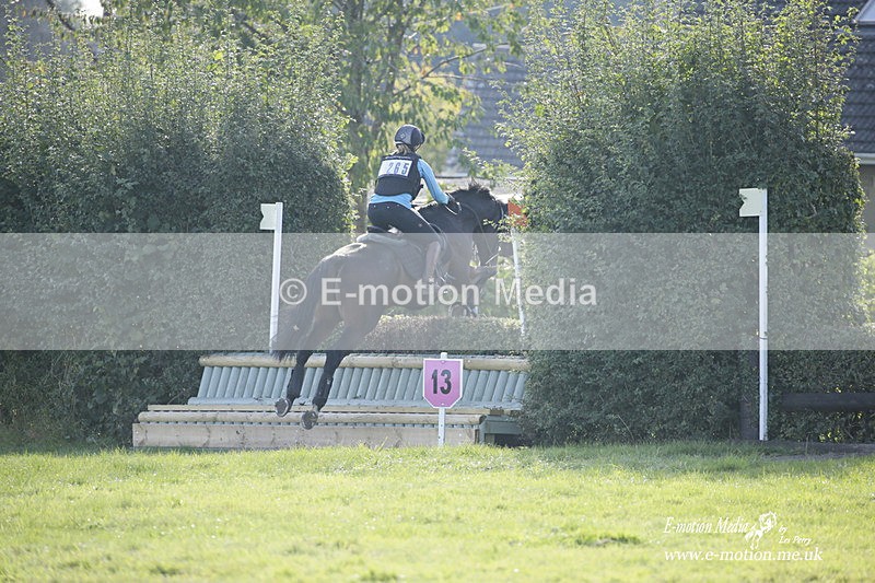  WWHT 171021 4082 - Open (1.00m)  17/10/21