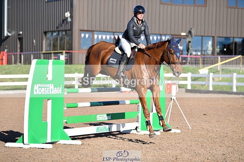 231110A-134111-00643 - Cls 5 Newcomers & 1.10m Open