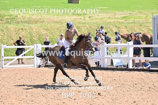 BPP_1701 - THU CLASS 3 Scottish Branch North West Junior Championship **Viewing/Selection class for 148 teams**