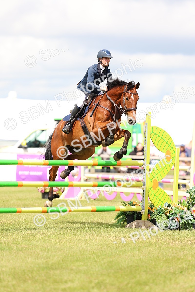 SBM_13857 - Class 206 - Senior Newcomers - 1.10m Open