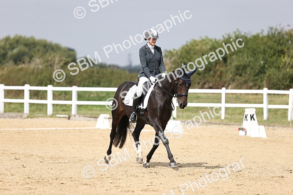 SBM_016894 - Class 14 Novice 23 - 11.53-12.56