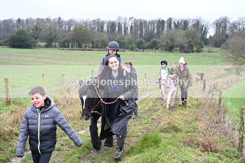 WJ7_9515 - Walk out..