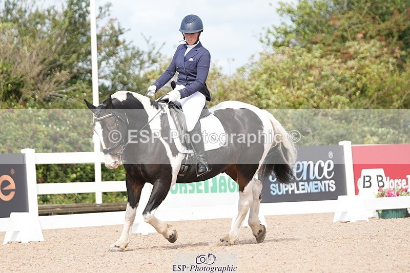 250906-121751-02305 - 082-Samantha.FussellDai.The.Pied