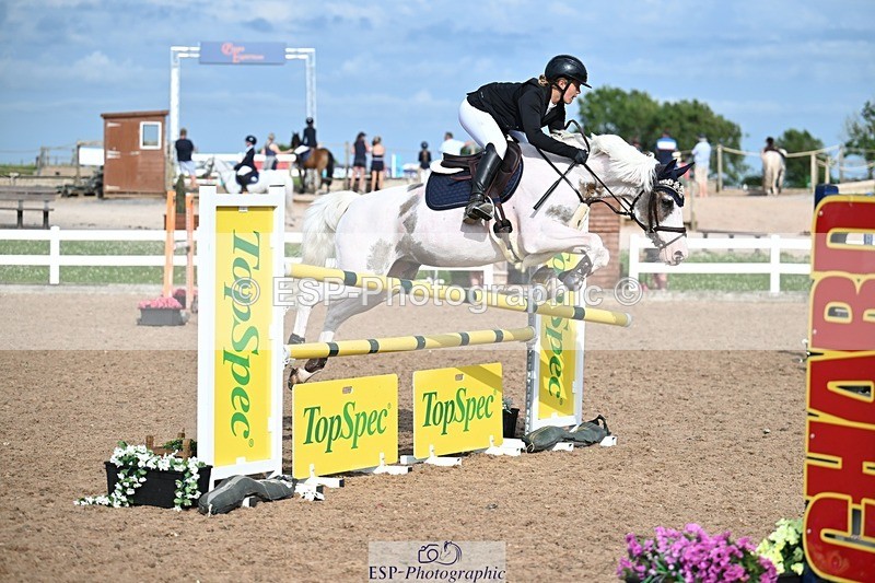 260627-175249-05877 - Cls 27 Foxhunter and 1.10m