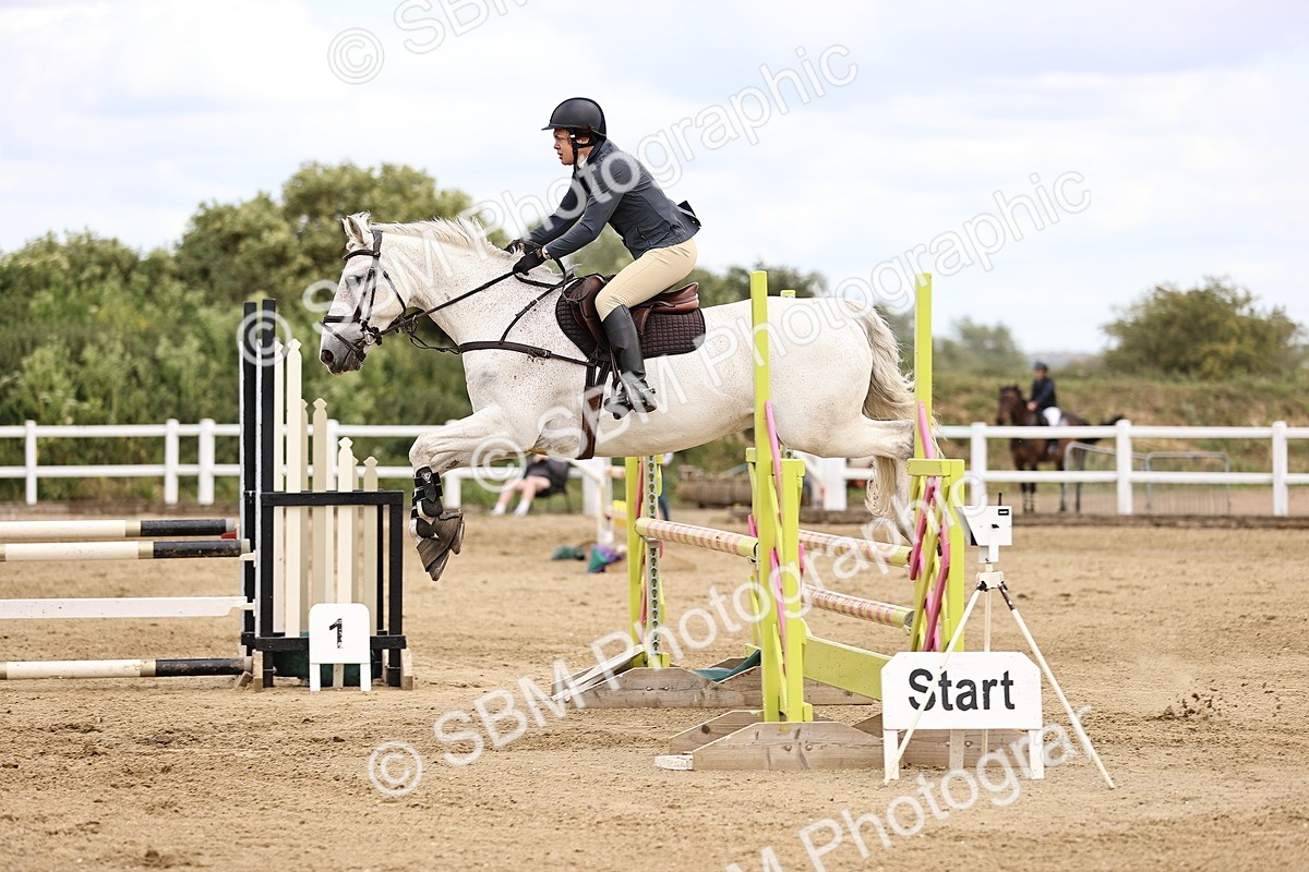 SBM_000010 - Class 3 - 90cm showjumping