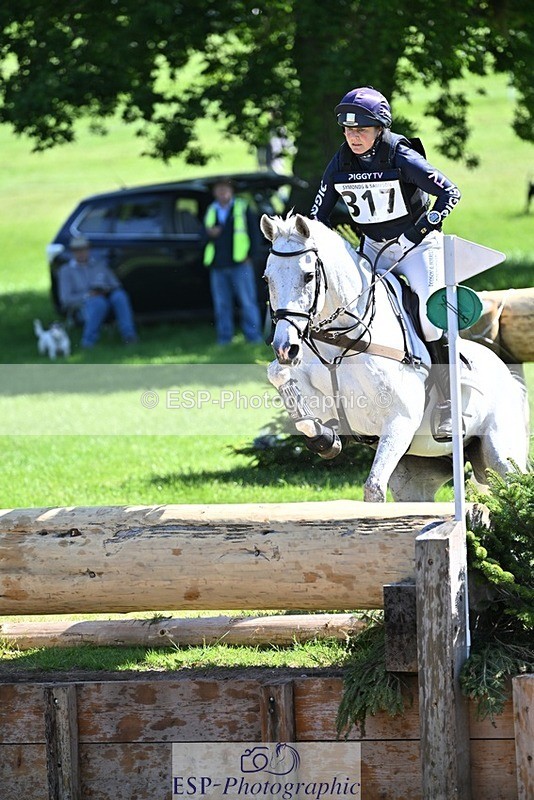 240525-100800-11826 - 317-FILIPO-Piggy_March