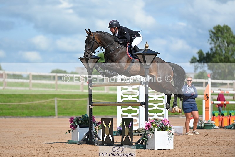 230721A-160754-07628 - Cls 10, 2 Star Big 1.45m Start to break