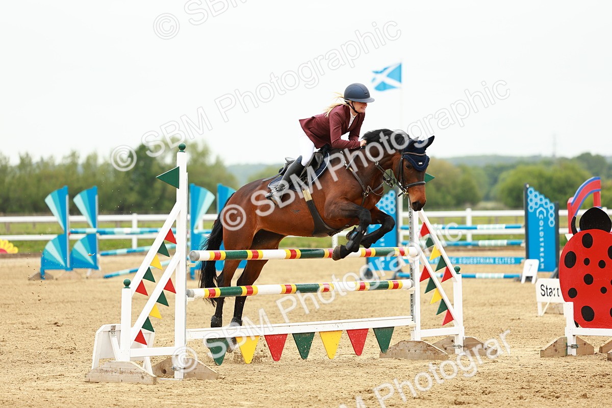 SBM_001051 - Class 4 - Senior Newcomers - 1.10m