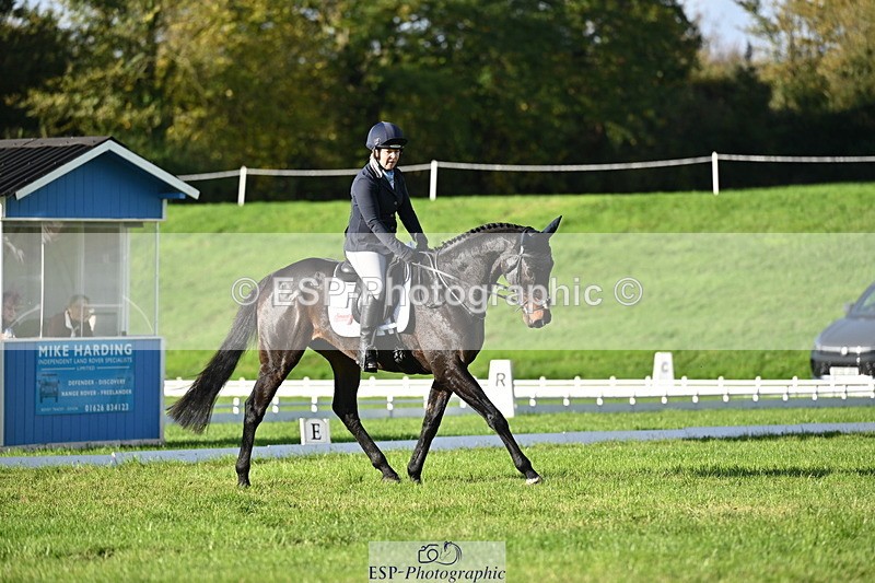 251024A-100733-07979 - F-452-Suzy.Stoneman