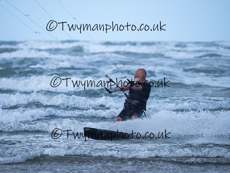 P5251952 - Westward Ho Kiters & Windsurfers 25/5