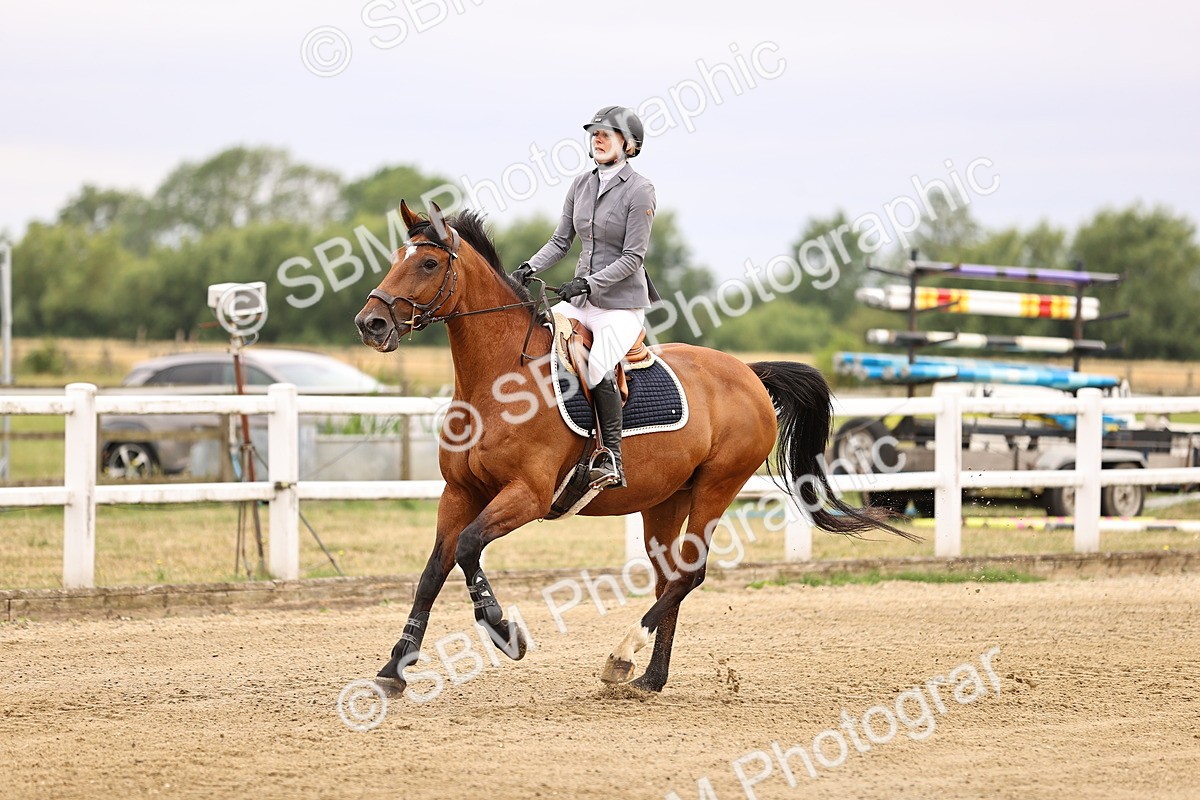 SBM_024284 - Class 8 - Clear Round