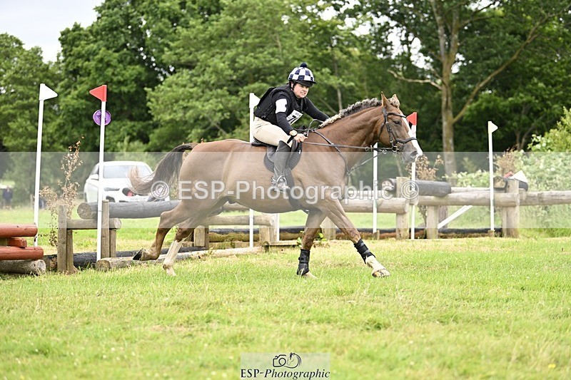240630-153252-02711 - 705-Jess_Sampson-Derrys_Beauty