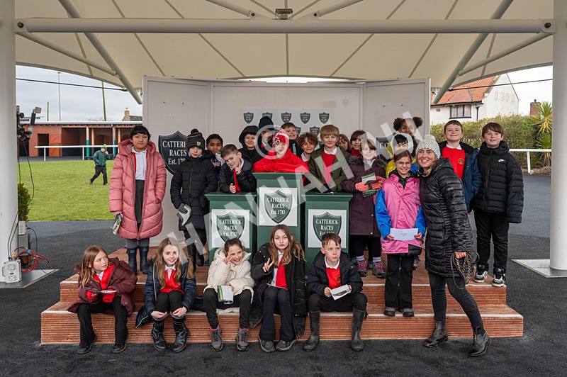 100225-Race 1-Tigerbythetail-3917 - Race 1