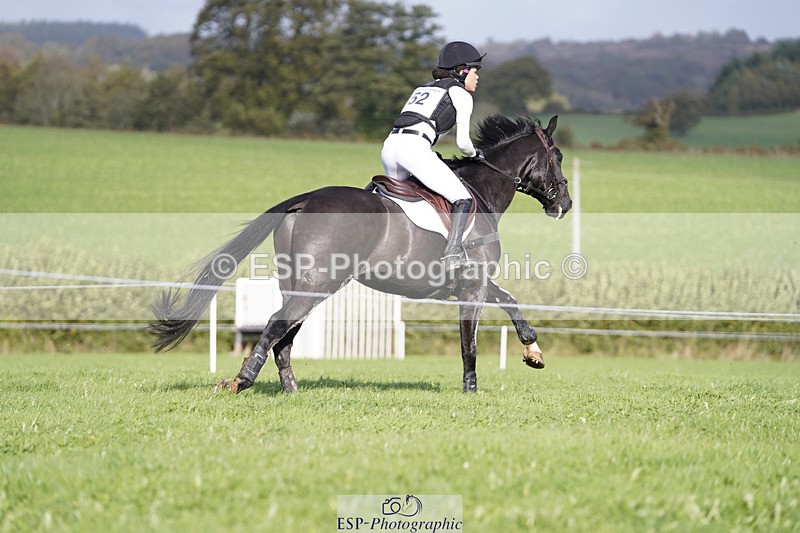 241025-114338-06298 - 052-Lydia.Heywood-JUST.THE.BISCUIT