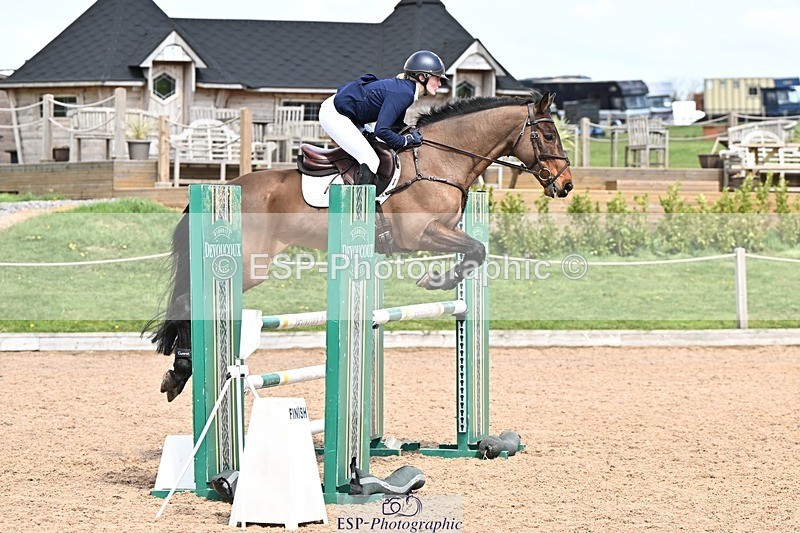 250416-130519-00911 - Cls 4 Newcomers and 1.10m