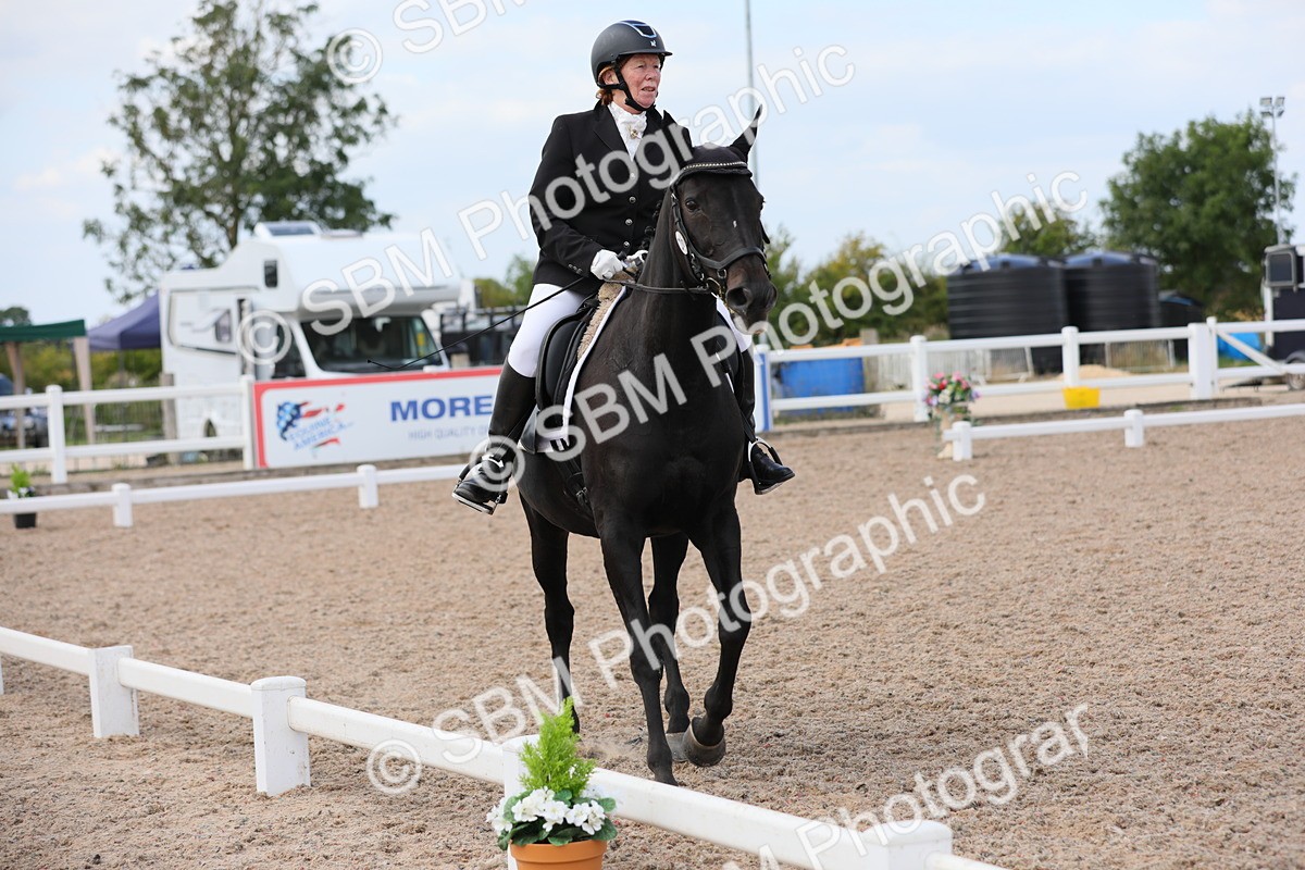 SBM_05830 - Class 32 Novice 1