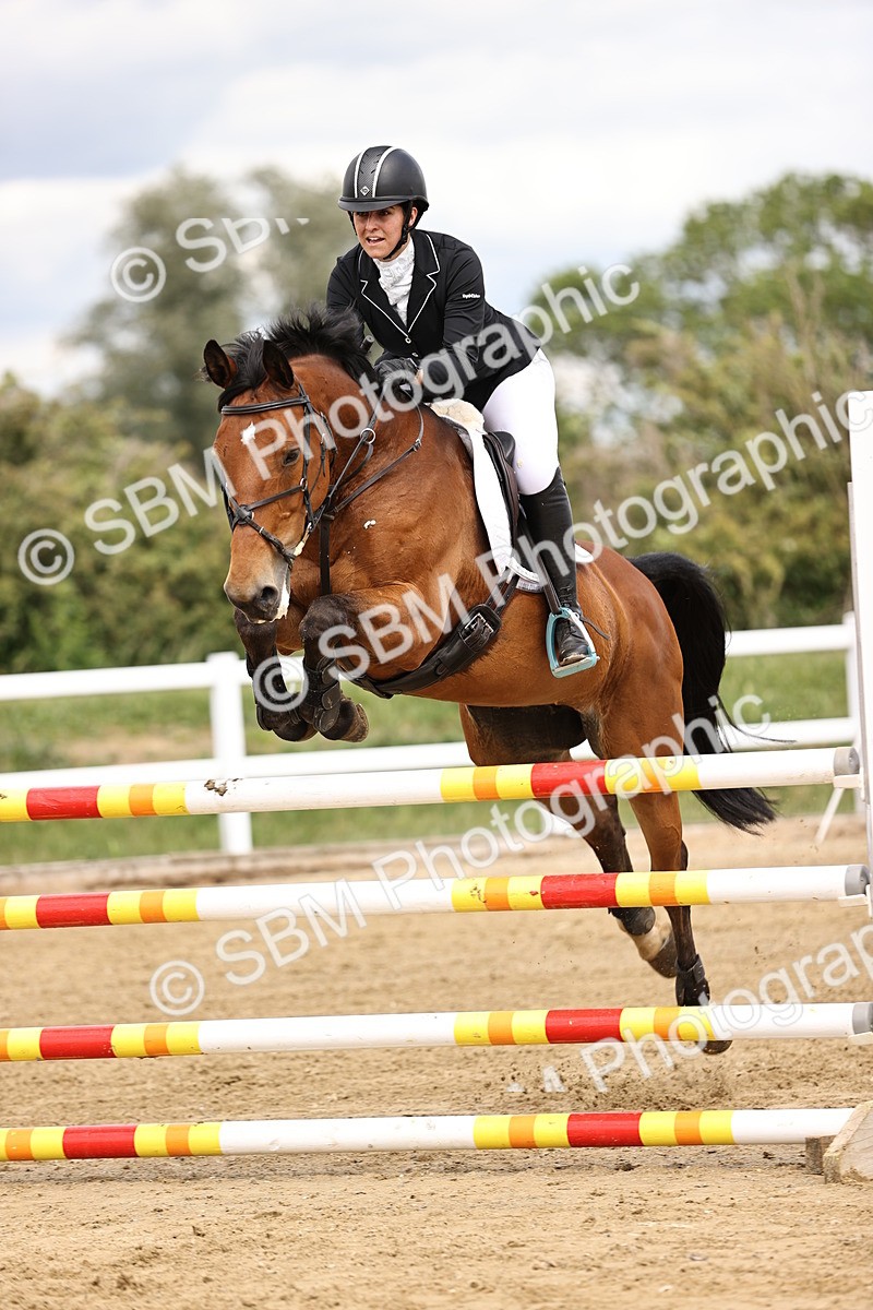 SBM_003162 - Class 11 - Senior Newcomers - 1.10m