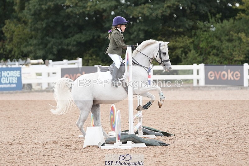 260825B-152048-00050 - Clear Round