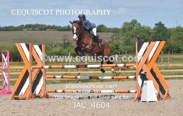 JAC_4604 - CLASS 7 Senior Foxhunter/ 1.20m Open