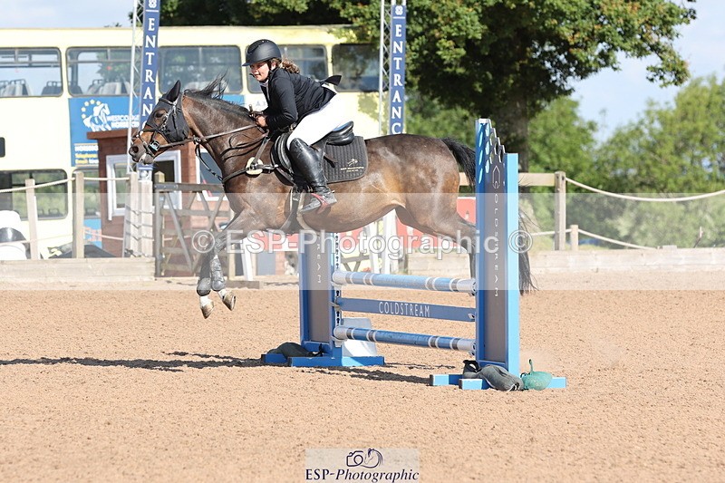 240714A-092759-01585 - Cls 1&2 128cm 10yrs & 70cm Open