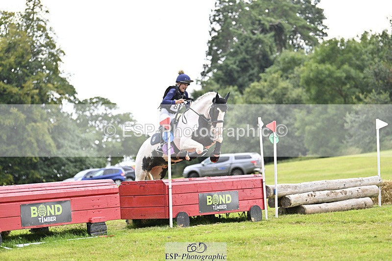 240825X-165919-37655 - 80cm XC 16.30 to 17.30