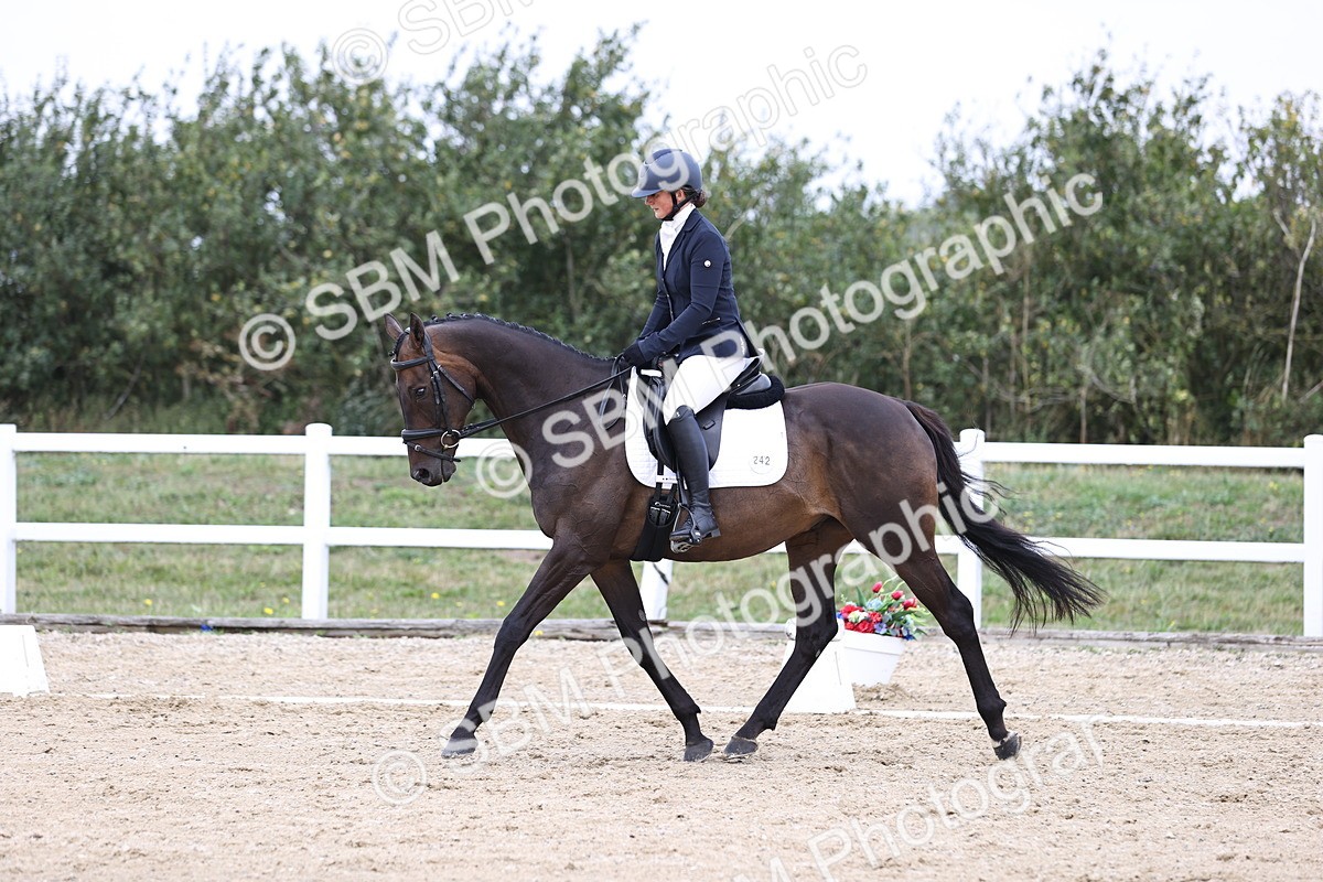 SBM_016871 - Class 14 Novice 23 - 11.53-12.56