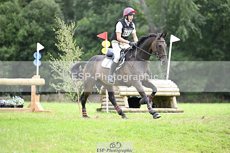 240804-113934-12095 - 415-Benjamin_Plunket-BARDUN_ACROBAT