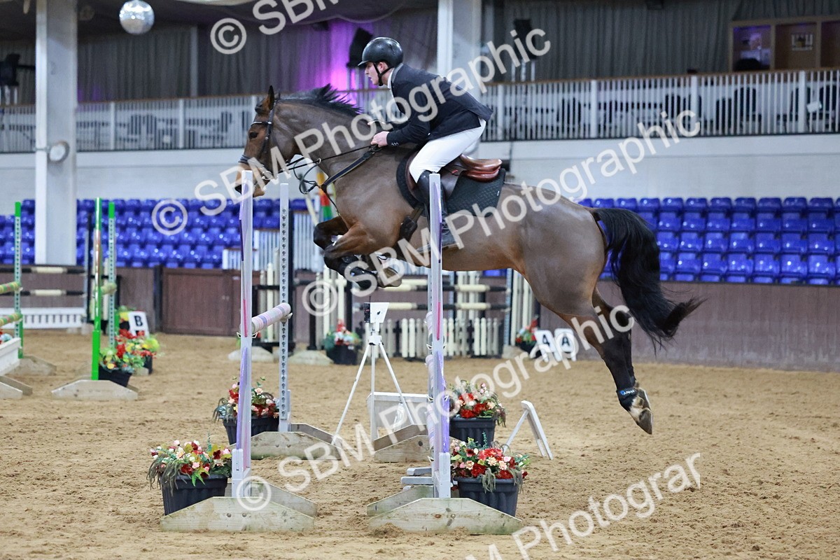 SBM_008000 - Class 25 - Senior Newcomers 1.10m