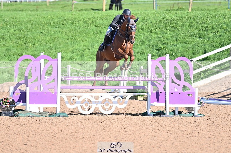 231014A-113822-04448 - Cls 18 Newcomers & 1.10m Open