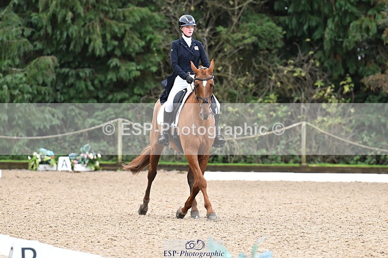 251023A-100952-01439 - B-127-Jessica.McCaldin