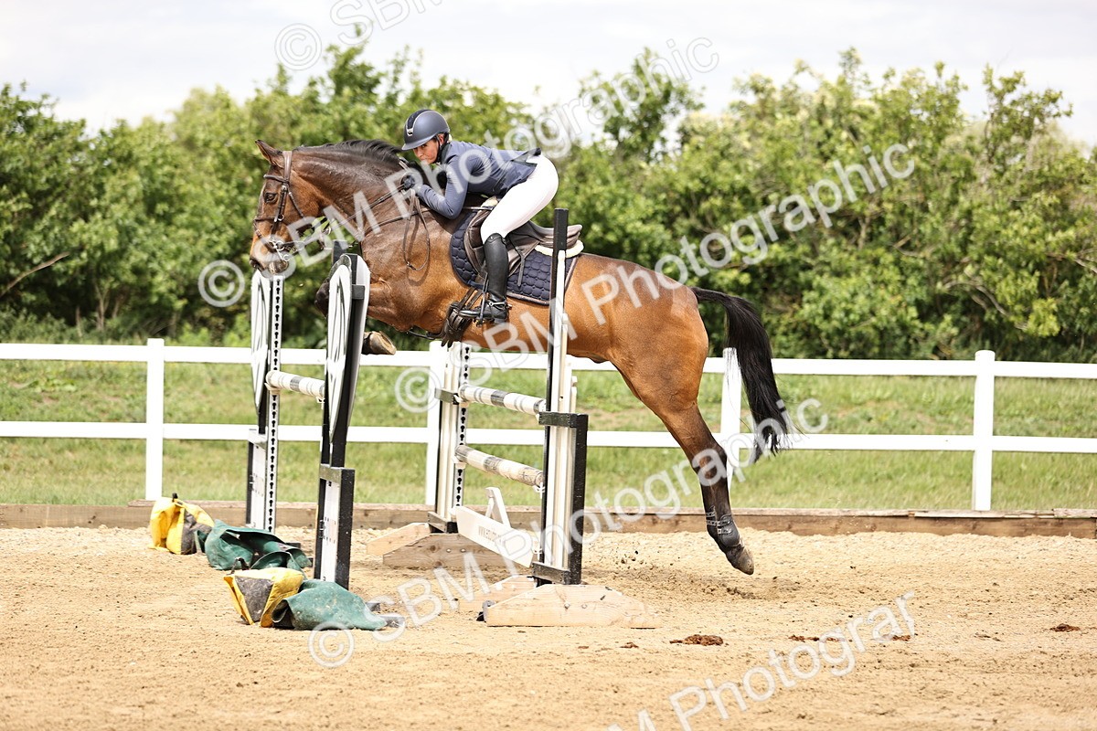 SBM_003360 - Class 11 - Senior Newcomers - 1.10m