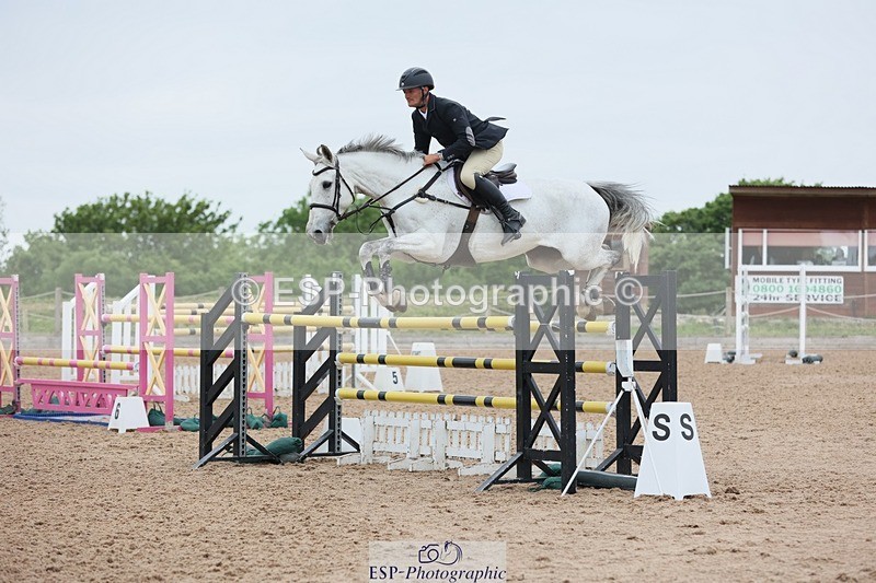 250524-130927-04933 - Cls 15 Snr Fox 1st Rnd