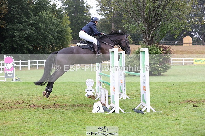 250830A-151428-07249 - Cls 16 Snr Newcomers and 1.10m Open