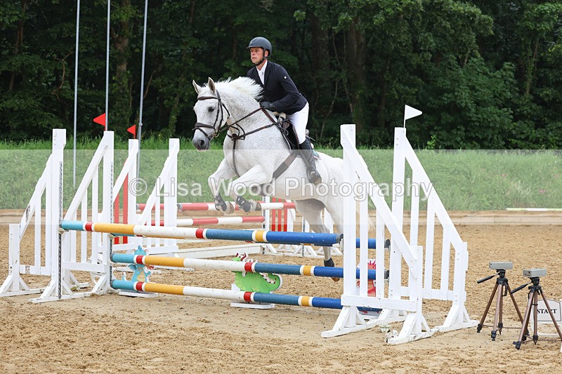 3E7A5499 - Class 4: Senior British Novice/90cm open