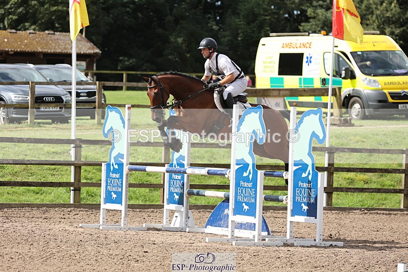 240804-104438-11253 - 306-Rupert_Batting-COOMBELAND_ALBERTS_RUMOUR_II