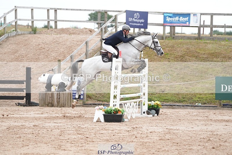 250718-103844-09788 - Cls 2, 3 Star Small Tour Start til Break