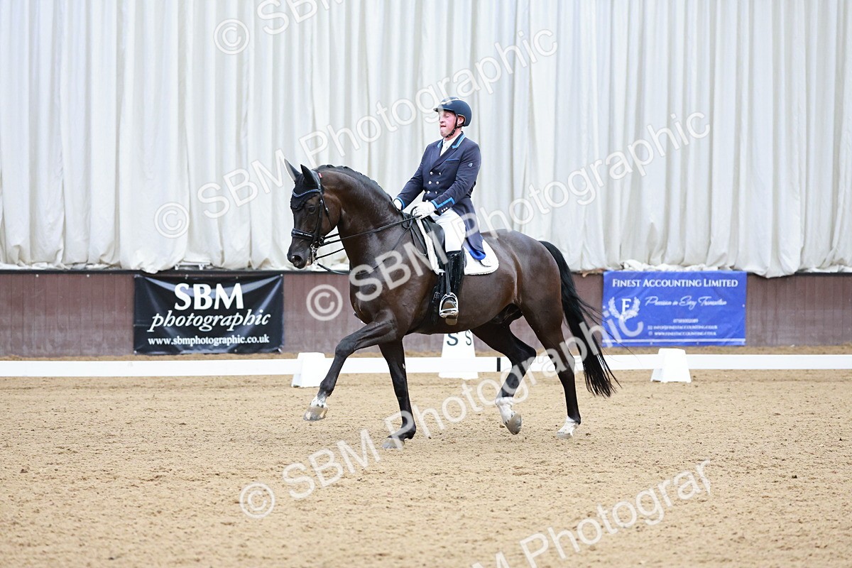 SBM_015927 - Class 5 - FEI INT II - 15.48-17.00