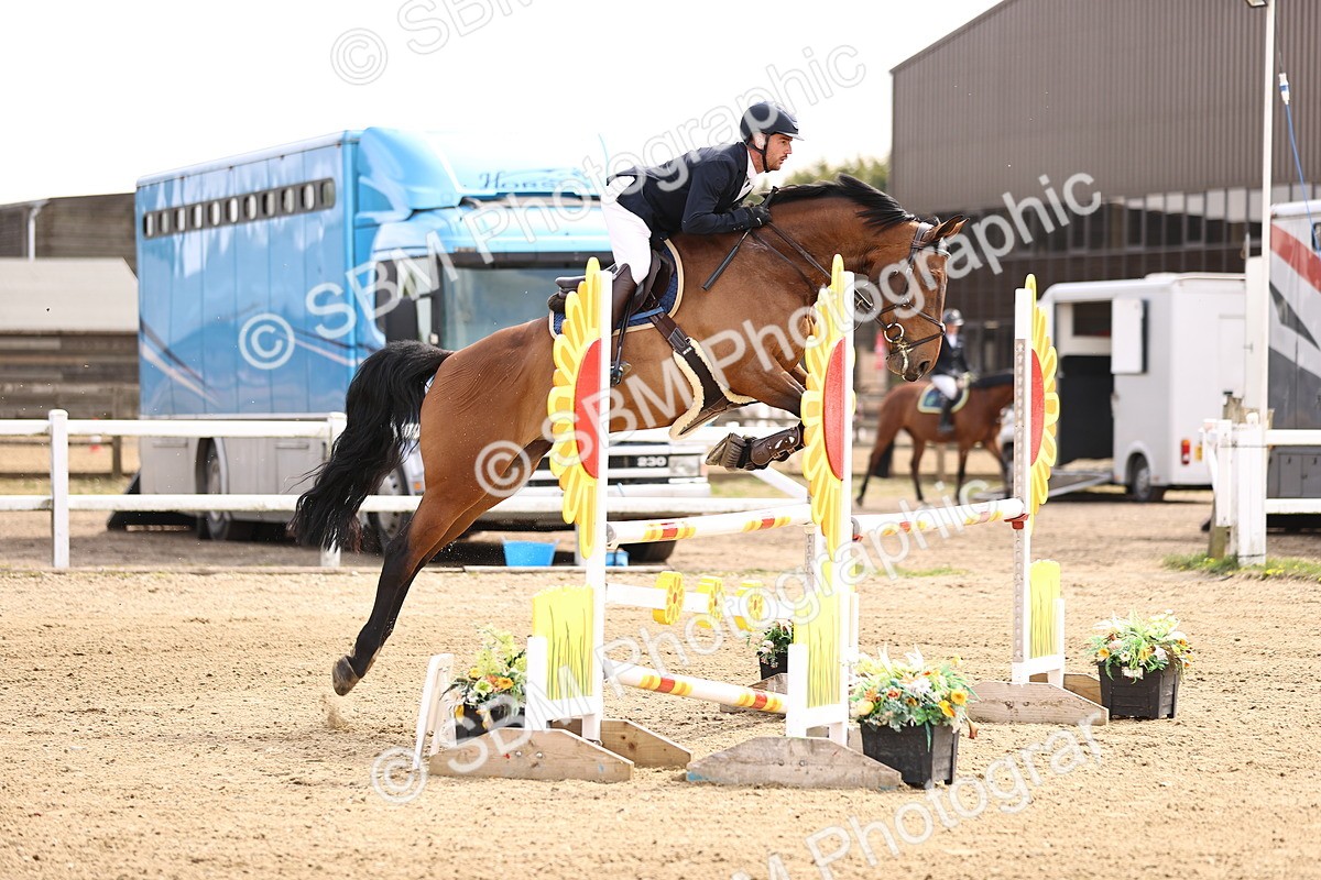 SBM_002285 - Class 11 - Senior newcomers - 1.10m