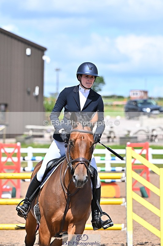 240619A-153217-00854 - Cls 5 Snr Foxhunter and 1.20m Open