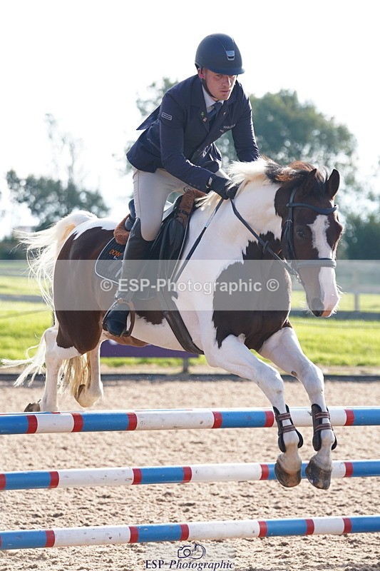 241005A-095244-04347 - SAT Cls 8 Snr British Novice & 90cm Open