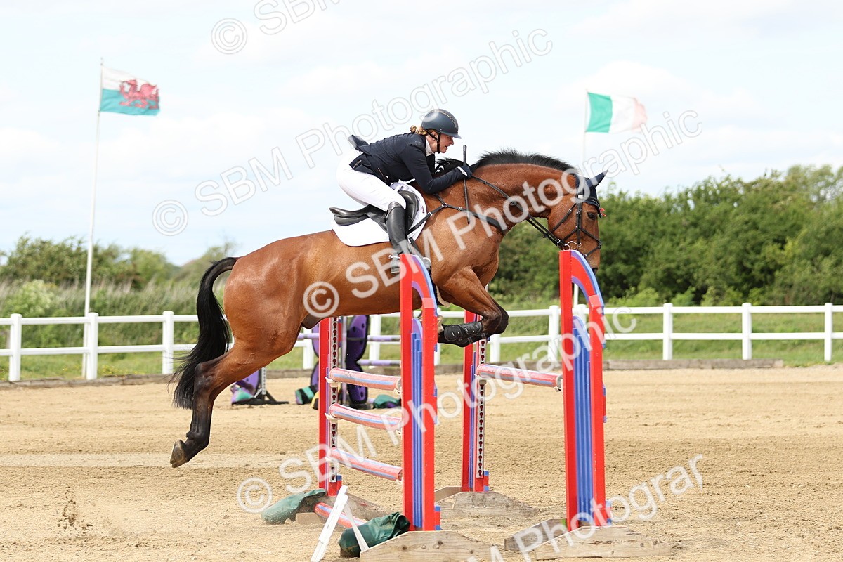 SBM_001046 - Class 4 - Senior Newcomers - 1.10m