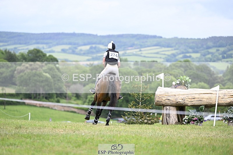 250524A-164957-14619 - C-274-Bizzy.Loffet-LONGBROOK.CHILLI.FLOWER