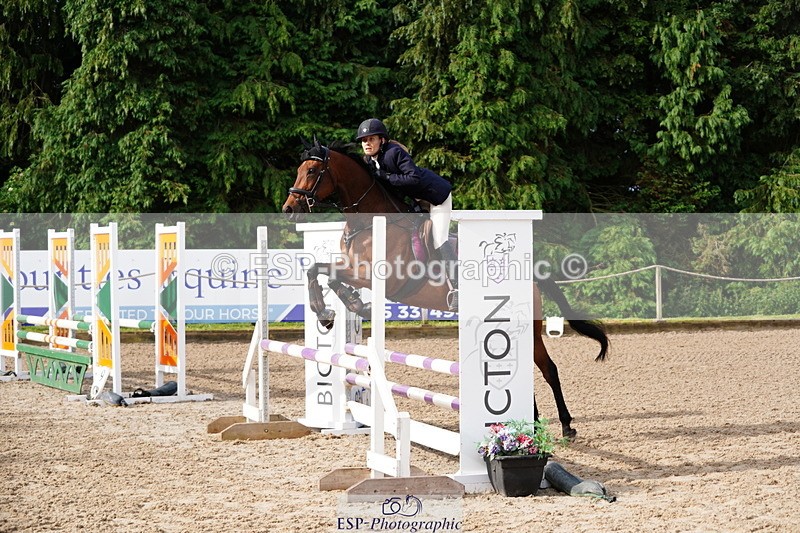 250613A-081356-00910 - Cls 8 85cm Schooling Round