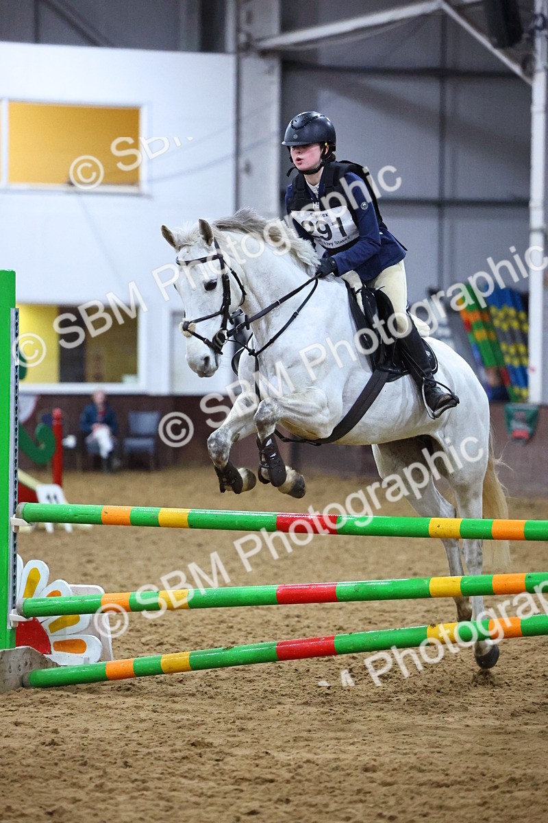 SBM_002745 - Class 6 - Holly & Ivy Stakes - 90cm