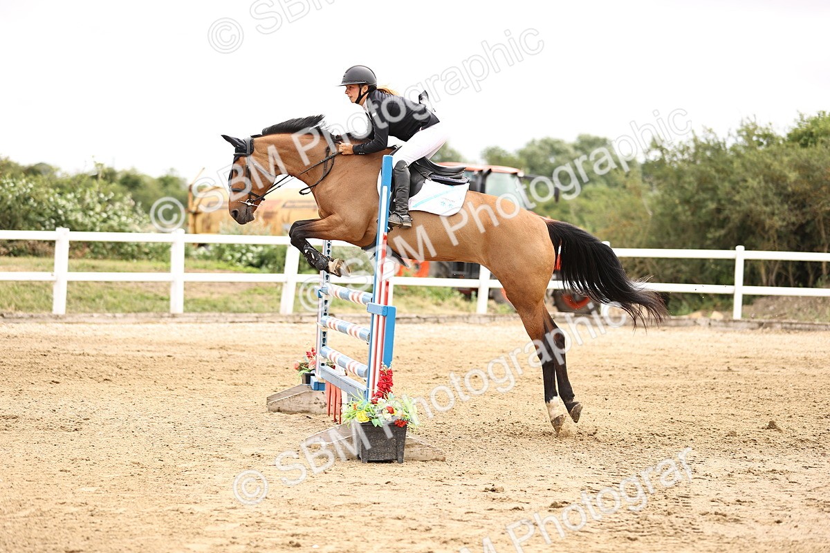 SBM_003181 - Class 21 - Senior Newcomers - 1.10m