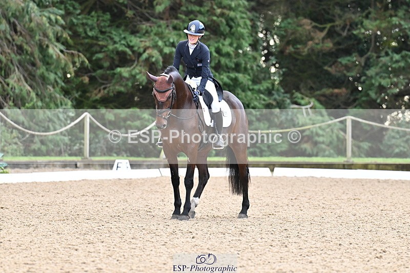 251023A-101028-00986 - A-007-Maja.Hullah