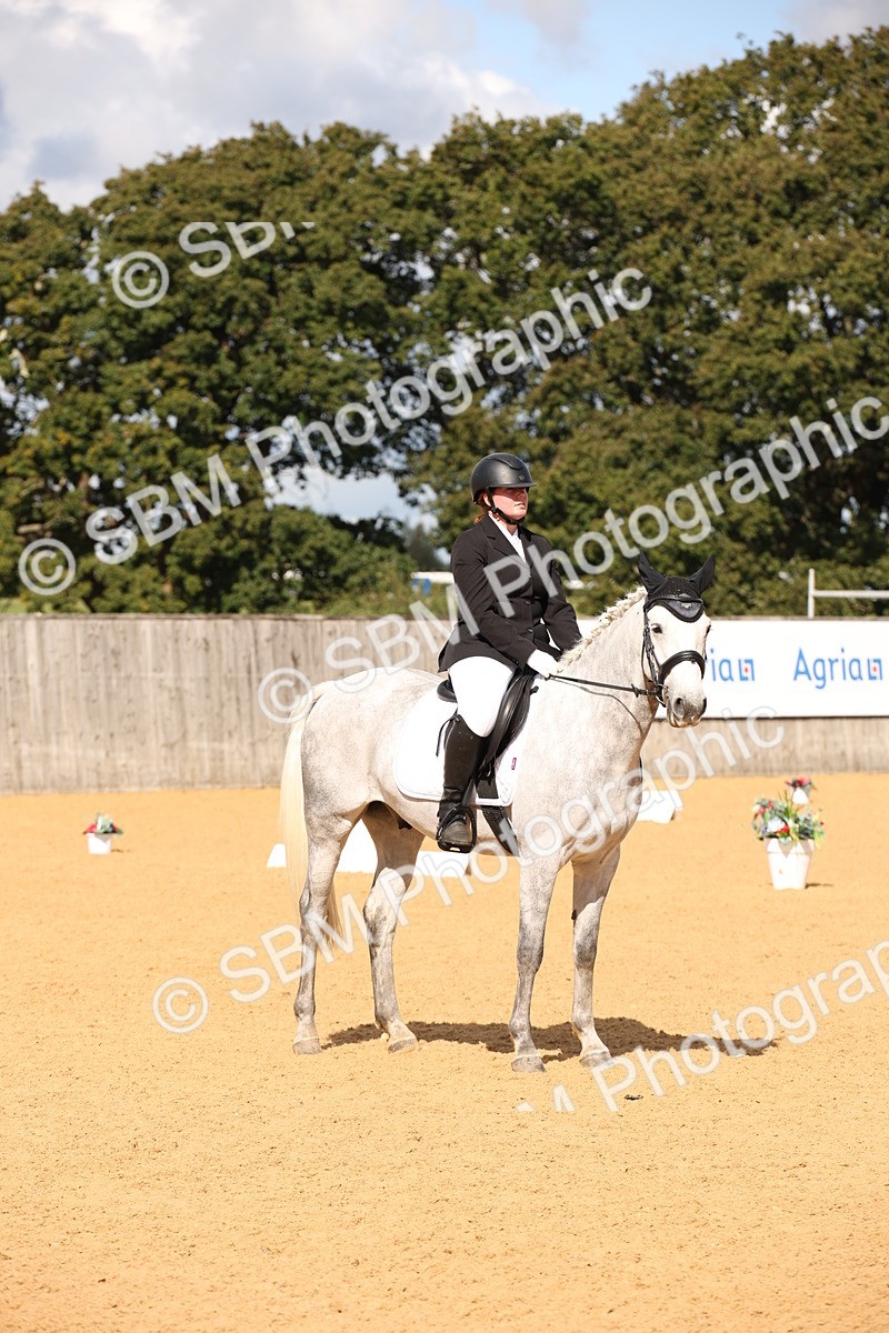 SBM_04351 - D2 Small Tour Championship Intro C